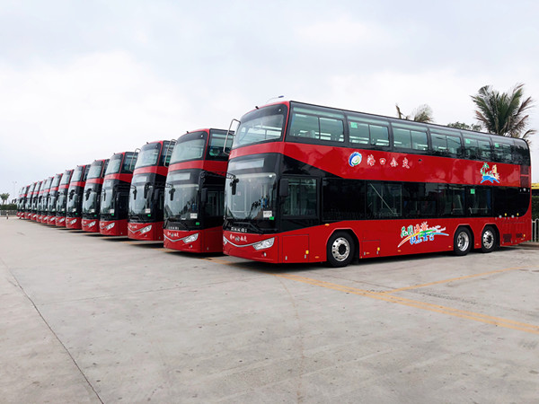 纯电动双层巴士将提升海口公共交通出行的服务水平_副本.jpg
